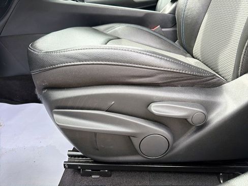 Used 2024 Jeep Compass Latitude image 16