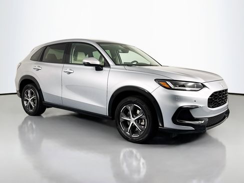 Certified 2024 Honda HR-V EX-L image 3
