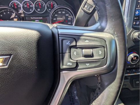 Used 2021 Chevrolet Silverado 1500 LTZ AWD/4WD image 30
