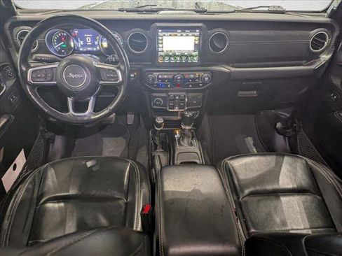 Used 2022 Jeep Wrangler Unlimited Sahara w/ Cold Weather Group image 18