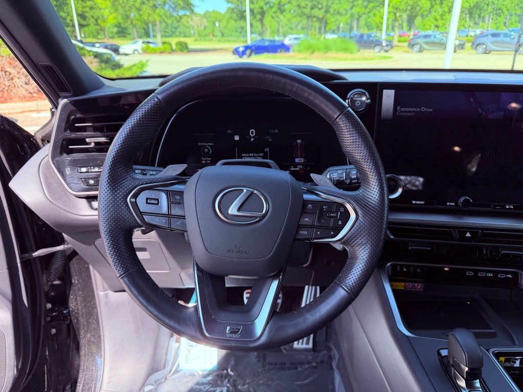 Certified 2025 Lexus TX 500h AWD w/ Technology Package image 22