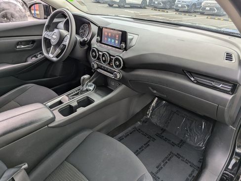 Used 2020 Nissan Sentra S image 32
