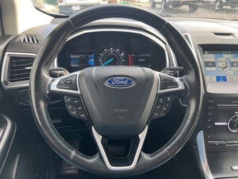 Used 2016 Ford Edge Titanium AWD/4WD image 38