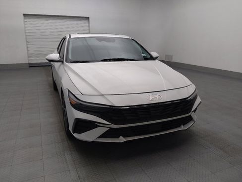 Used 2024 Hyundai Elantra SEL w/ Convenience Package FWD image 13