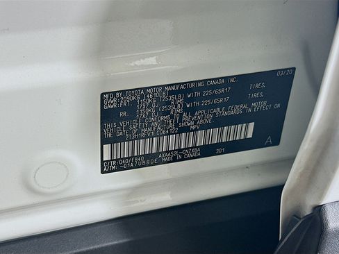 Used 2020 Toyota RAV4 LE FWD image 12