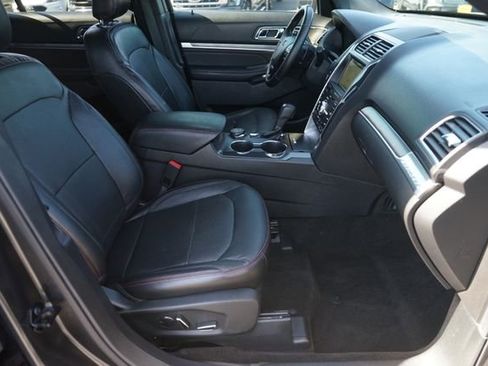 Used 2018 Ford Explorer Sport w/ Equipment Group 401A AWD/4WD image 21