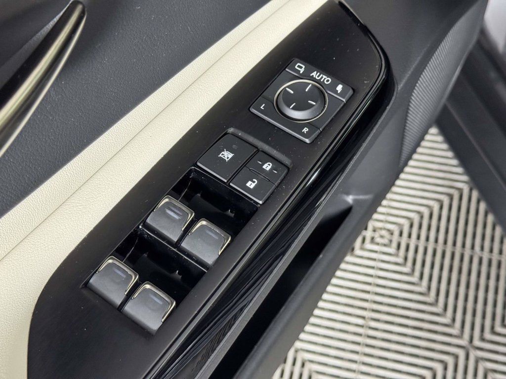 Used 2024 Lexus ES 350 w/ Premium Package FWD image 17