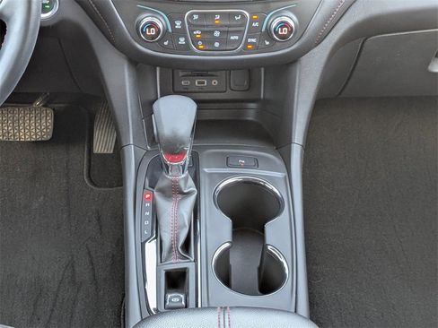 Used 2023 Chevrolet Equinox RS image 22