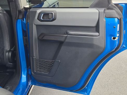 Used 2024 Ford Bronco Black Diamond image 9