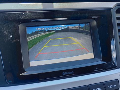 Used 2019 Hyundai Accent SE FWD image 13