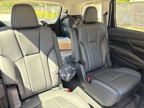 New 2026 Subaru Ascent Limited w/ Popular Package #1 AWD/4WD image 18