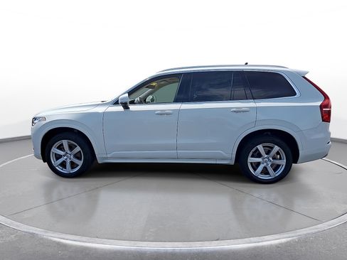 Used 2022 Volvo XC90 T5 Momentum AWD/4WD image 5