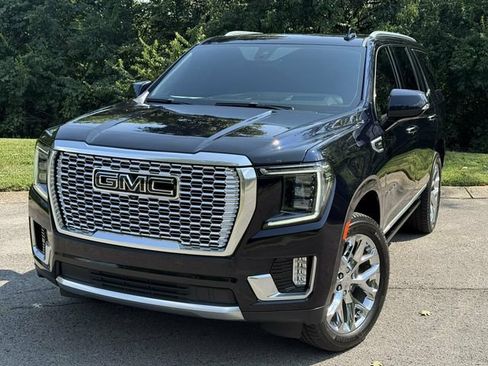 Used 2021 GMC Yukon Denali w/ Denali Premium Package AWD/4WD image 2