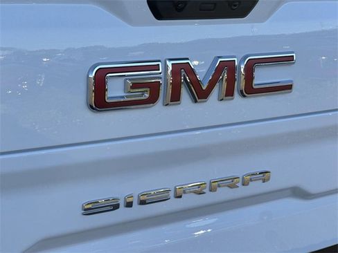 New 2026 GMC Sierra 1500 SLT w/ SLT Premium Plus Package image 28