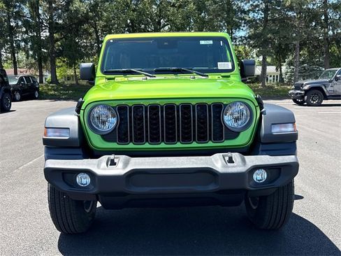 New 2025 Jeep Wrangler Sport S image 32