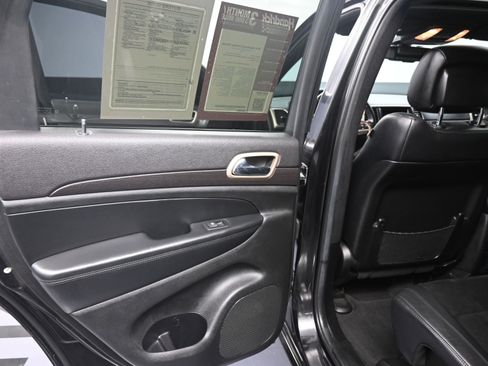 Used 2014 Jeep Grand Cherokee Altitude image 17
