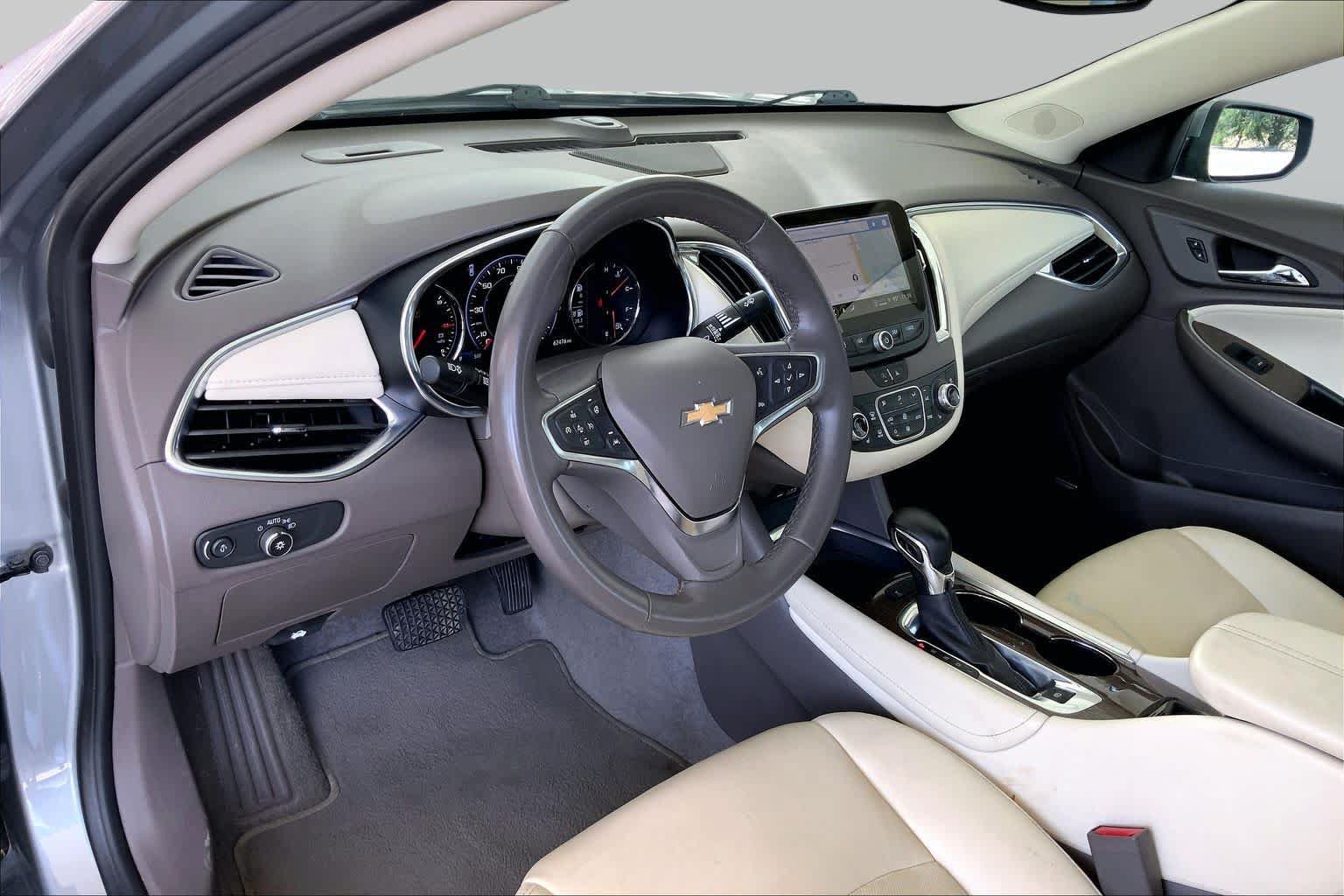 Used 2024 Chevrolet Malibu LT FWD image 17