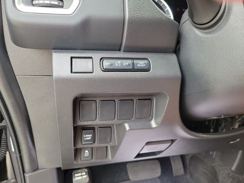 Certified 2024 Nissan Frontier SV RWD image 16