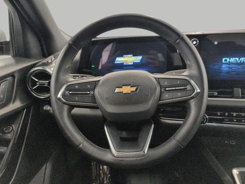 Used 2025 Chevrolet Equinox LT AWD/4WD image 6
