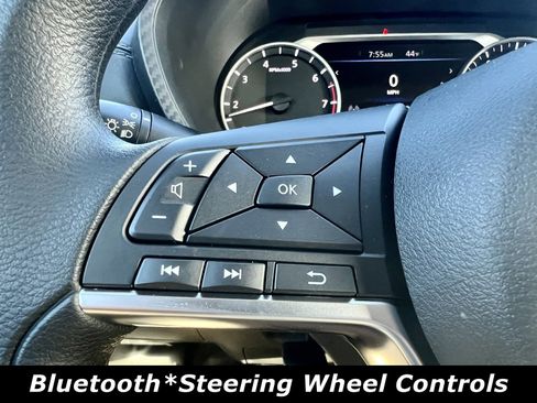 Used 2025 Nissan Sentra SV w/ Trunk Package image 4