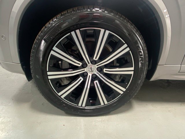 Used 2024 Volvo XC90 B5 Plus AWD/4WD image 5