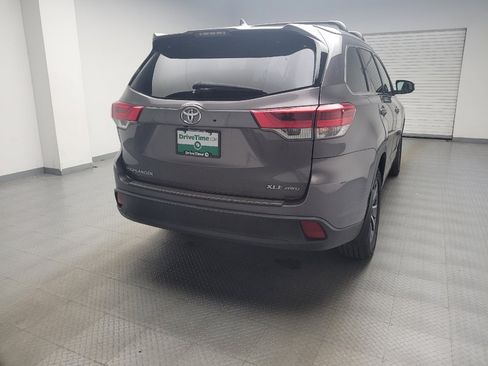 Used 2019 Toyota Highlander XLE w/ Protection Package #3 AWD/4WD image 7
