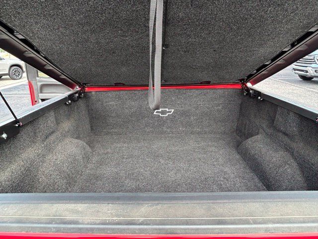 Used 2018 Chevrolet Silverado 1500 LT w/ All Star Edition RWD image 12