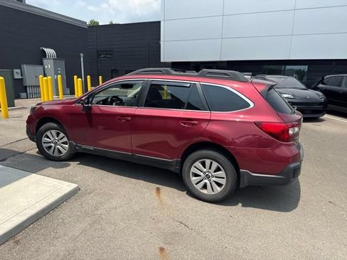Used 2019 Subaru Outback 2.5i Premium AWD/4WD image 4