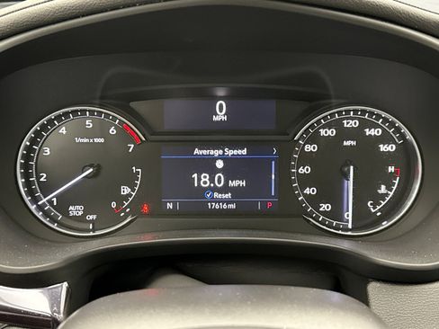 Used 2022 Cadillac XT4 Luxury w/ Cold Weather Package image 13