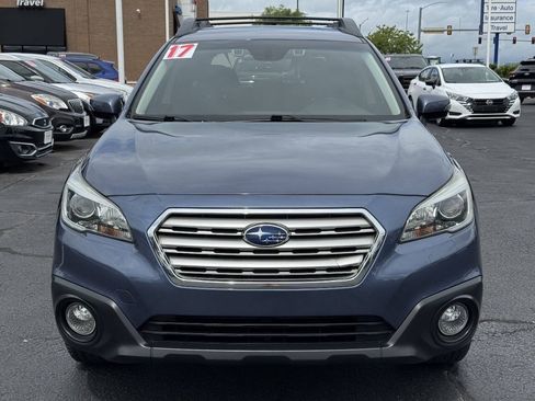 Used 2017 Subaru Outback 2.5i Premium AWD/4WD image 2