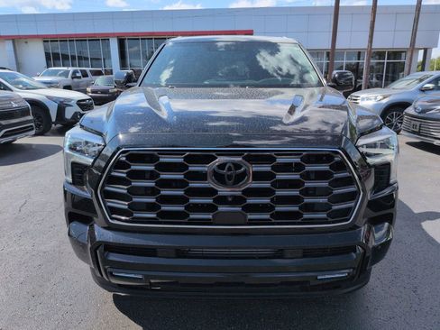 Used 2025 Toyota Sequoia Platinum AWD/4WD image 8
