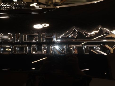 Used 2024 Chevrolet Silverado 1500 High Country AWD/4WD image 38