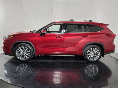 Used 2023 Toyota Highlander Platinum