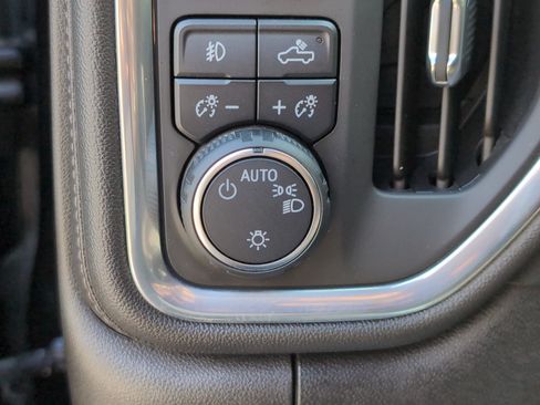 Used 2021 Chevrolet Silverado 1500 RST w/ Z71 Off-Road Package AWD/4WD image 34