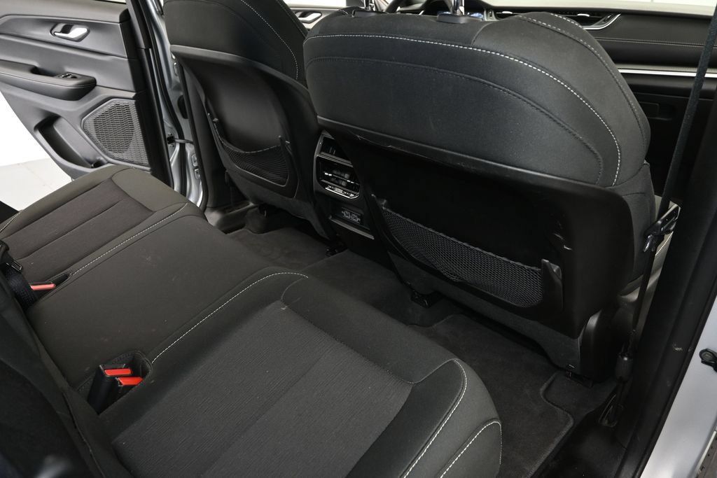 Used 2025 Jeep Grand Cherokee Laredo X AWD/4WD image 12