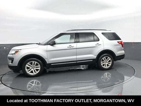 Used 2018 Ford Explorer XLT AWD/4WD image 5
