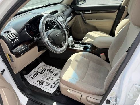 Used 2015 Kia Sorento LX AWD/4WD image 8
