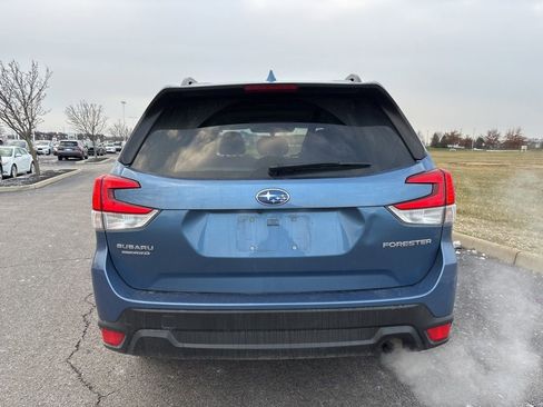 Used 2022 Subaru Forester Premium image 10