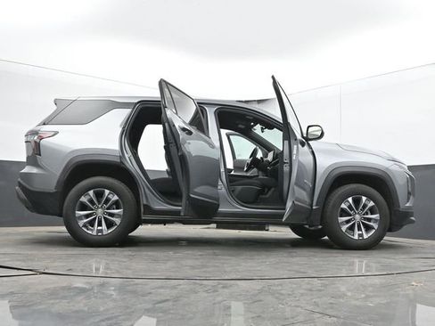 Used 2025 Chevrolet Equinox LT AWD/4WD image 54