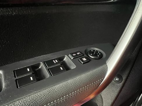 Used 2014 Kia Sorento LX image 18