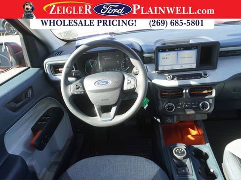 Used 2024 Ford Maverick XLT image 11