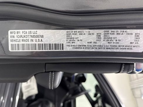 Used 2022 Jeep Grand Cherokee L Overland w/ Advanced Protech Group III image 29