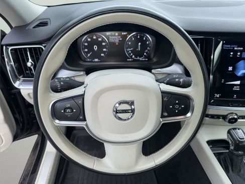 Used 2021 Volvo S60 T5 Momentum w/ Protection Package Premier image 25