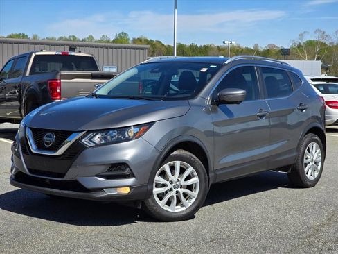 Used 2022 Nissan Rogue Sport SV w/ Technology Package image 2