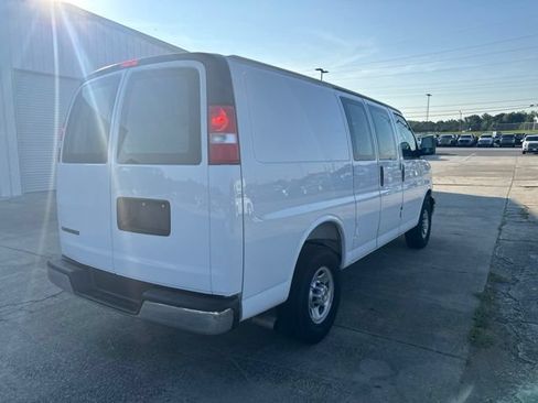 Used 2025 Chevrolet Express 2500 w/ Driver Convenience Package RWD image 5