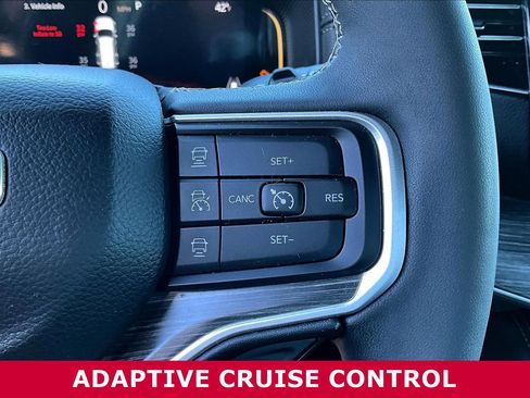 Used 2024 Jeep Wagoneer L Series II w/ Flexible Seating Group AWD/4WD image 12