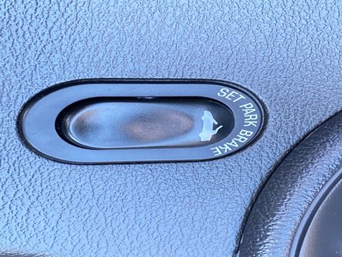 Used 2004 Ford Mustang Cobra image 33