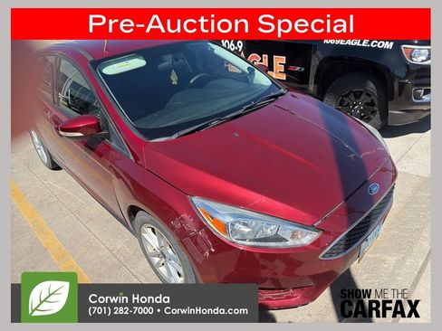 Used 2016 Ford Focus SE FWD image 1