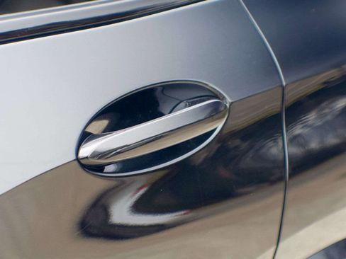 Used 2024 BMW X5 M60i image 15