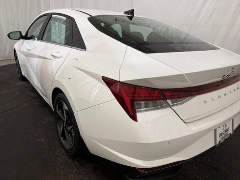 Certified 2023 Hyundai Elantra Limited image 8
